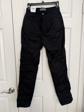 Eddie Bauer Women’s 6 Ruched Black Casual Travel Pants